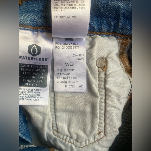 Levi’s Jean shorts - Picture 8 of 10